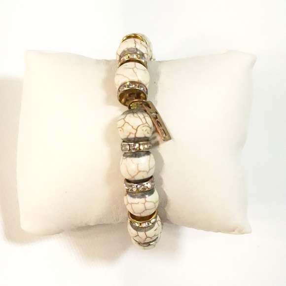 Hen & Bear Howlite Crystal Rhinestone Stetch Bracelet - Picture 1 of 6